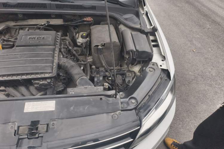 Used Volkswagen Sagitar 2018 1.6L Automatic Comfort Model Engine Bay Left