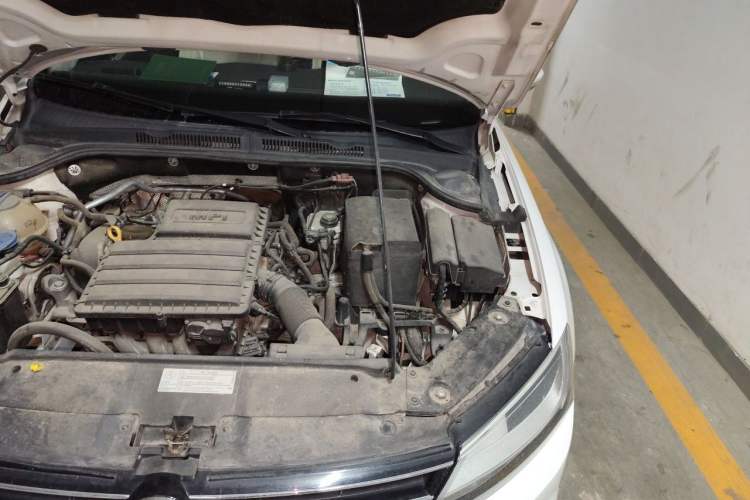 Used Volkswagen Sagitar 2018 1.6L Automatic Comfort Model Engine Bay Left