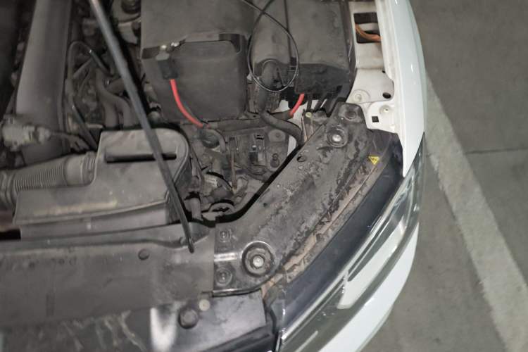 Used Volkswagen Sagitar 2018 280TSI DSG Luxury Model Engine Bay Left