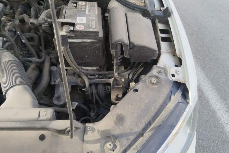 Used Volkswagen Sagitar 2018 1.6L Automatic Comfort Model Engine Bay Left