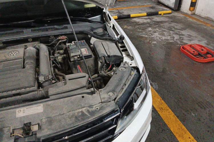 Used Volkswagen Sagitar 2018 280TSI DSG Luxury Model Engine Bay Left