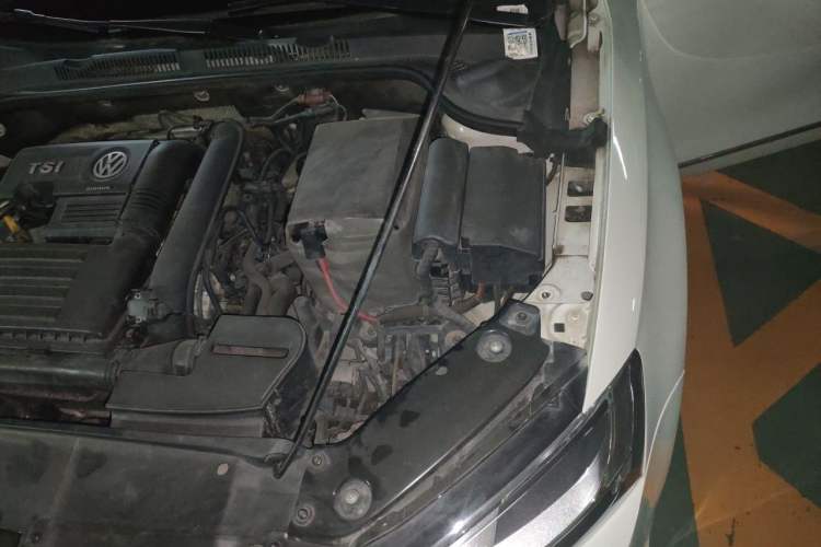 Used Volkswagen Sagitar 2018 180TSI DSG Prestige Edition Engine Bay Left