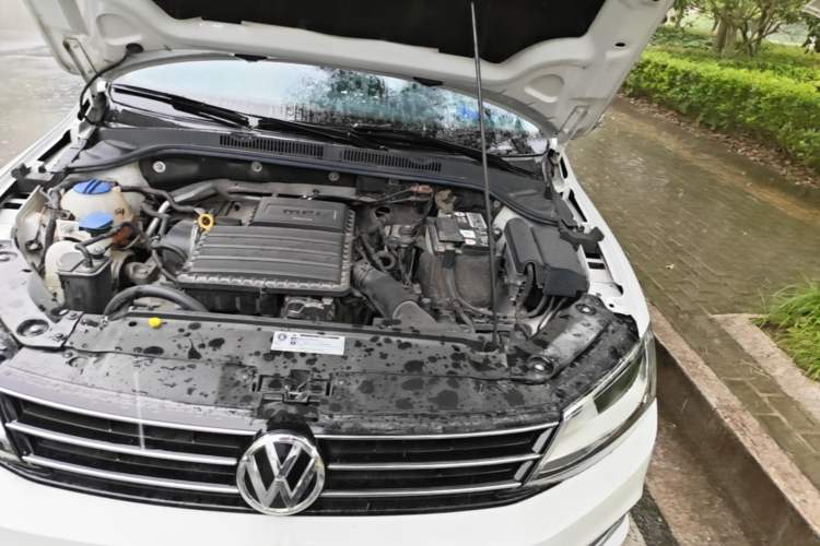 Used Volkswagen Sagitar 2018 1.6L Automatic Comfort Model Engine Bay Left