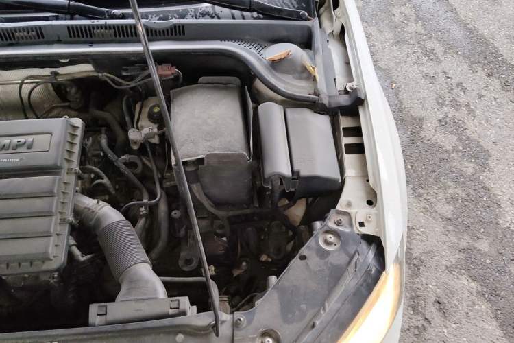 Used Volkswagen Sagitar 2018 1.6L Automatic Comfort Model Engine Bay Left
