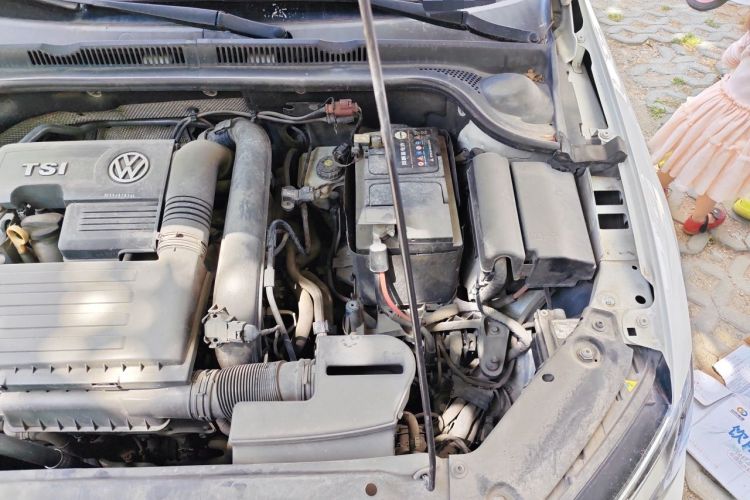 Used Volkswagen Sagitar 2018 280TSI DSG Luxury Model Engine Bay Left