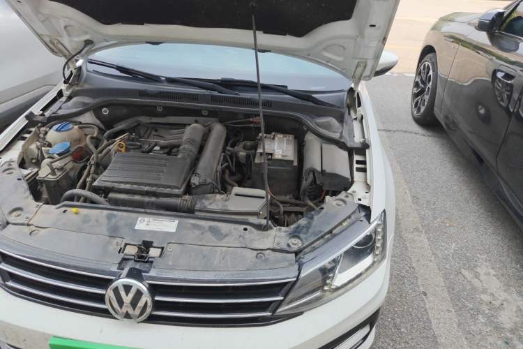 Used Volkswagen Sagitar 2018 280TSI DSG Ignite Edition Engine Bay Left