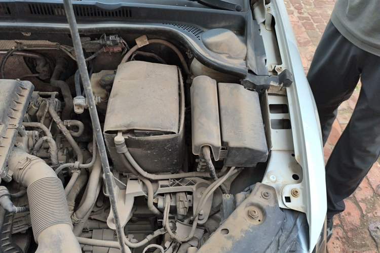 Used Volkswagen Sagitar 2018 1.6L Automatic Comfort Model Engine Bay Left