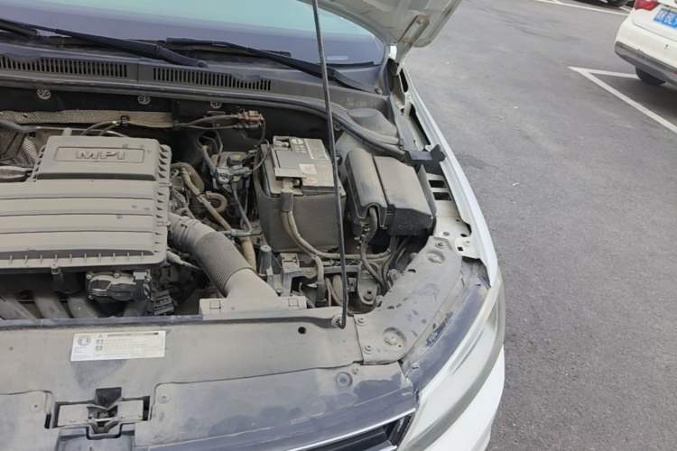 Used Volkswagen Sagitar 2018 1.6L Automatic Comfort Model Engine Bay Left