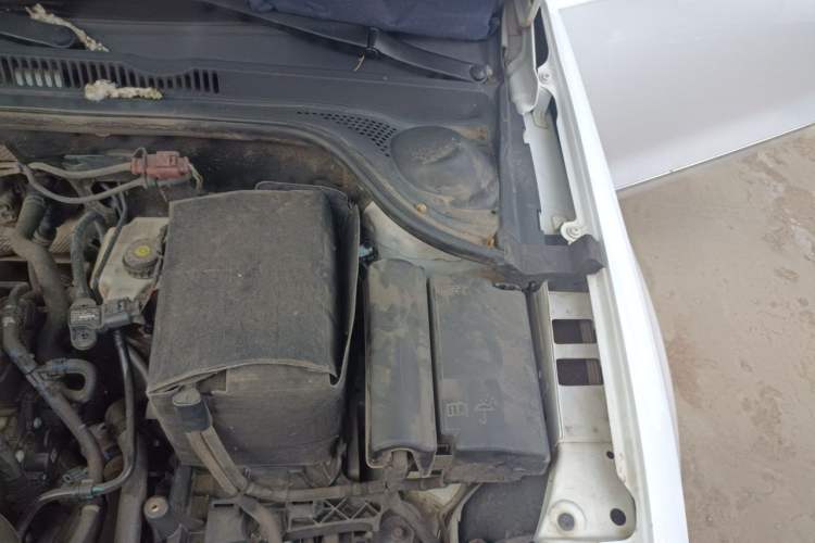 Used Volkswagen Sagitar 2018 1.6L Automatic Comfort Model Engine Bay Left
