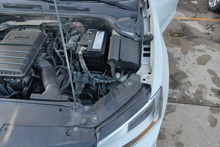 Used Volkswagen Sagitar 2018 1.6L Automatic Comfort Model Engine Bay Left