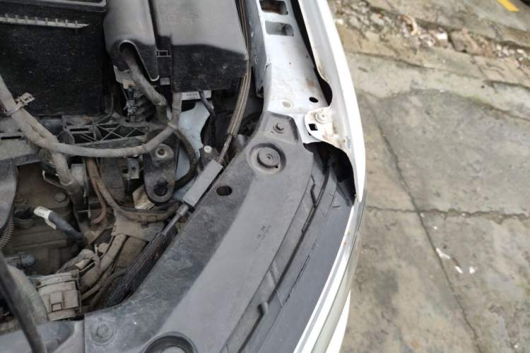 Used Volkswagen Sagitar 2018 1.6L Automatic Comfort Model Engine Bay Left