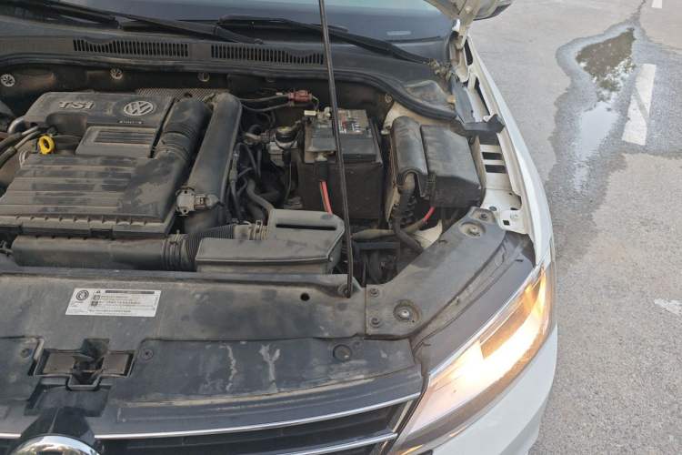 Used Volkswagen Sagitar 2018 180TSI DSG Prestige Edition Engine Bay Left