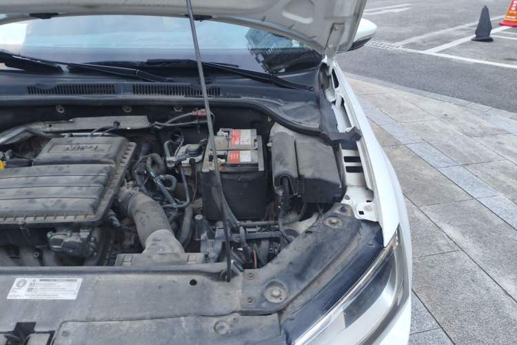Used Volkswagen Sagitar 2018 1.6L Automatic Comfort Model Engine Bay Left
