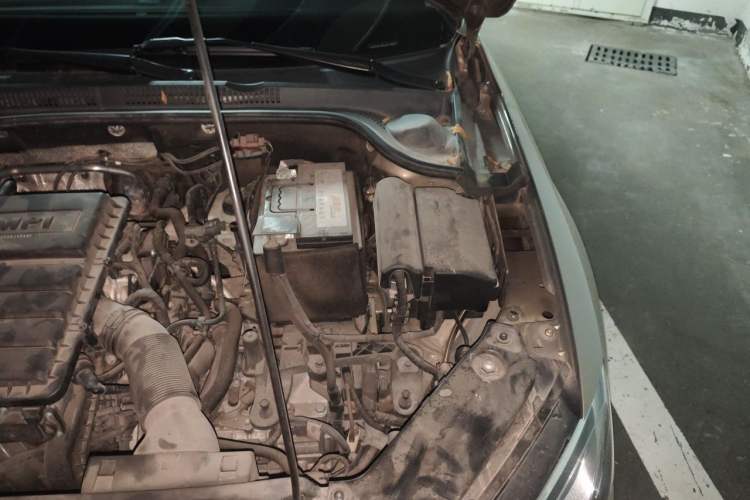 Used Volkswagen Sagitar 2018 1.6L Automatic Comfort Model Engine Bay Left