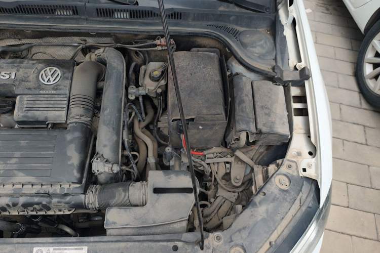 Used Volkswagen Sagitar 2018 280TSI DSG Comfort Model Engine Bay Left