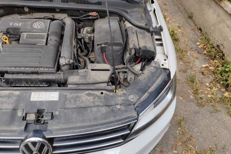Used Volkswagen Sagitar 2018 280TSI DSG Comfort Model Engine Bay Left