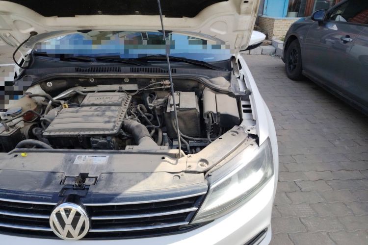 Used Volkswagen Sagitar 2018 1.6L Automatic Comfort Model Engine Bay Left