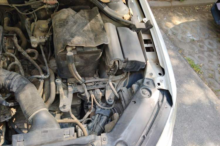 Used Volkswagen Sagitar 2018 1.6L Automatic Comfort Model Engine Bay Left