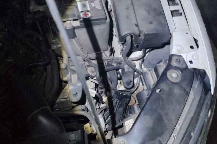Used Volkswagen Sagitar 2018 1.6L Automatic Comfort Model Engine Bay Left