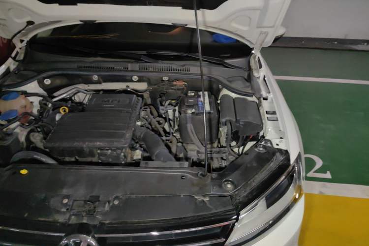 Used Volkswagen Sagitar 2018 1.6L Automatic Comfort Model Engine Bay Left