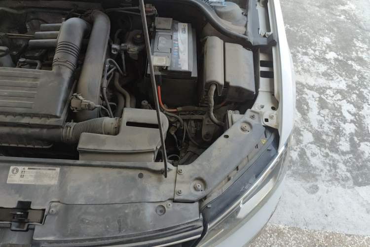Used Volkswagen Sagitar 2018 280TSI DSG Luxury Model Engine Bay Left