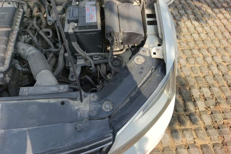 Used Volkswagen Sagitar 2018 1.6L Automatic Comfort Model Engine Bay Left