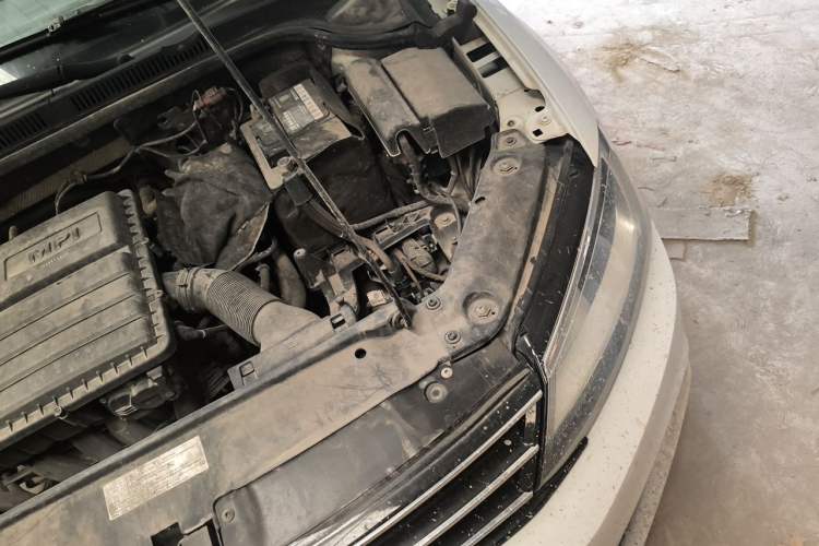Used Volkswagen Sagitar 2018 1.6L Automatic Comfort Model Engine Bay Left