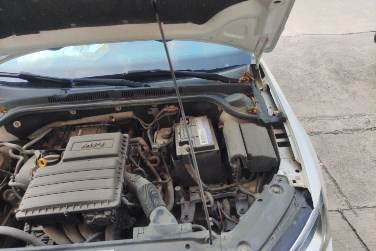 Used Volkswagen Sagitar 2018 1.6L Automatic Comfort Model Engine Bay Left
