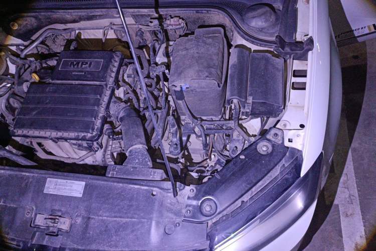 Used Volkswagen Sagitar 2018 1.6L Automatic Comfort Model Engine Bay Left