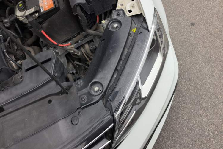 Used Volkswagen Sagitar 2018 280TSI DSG Ignite Edition Engine Bay Left