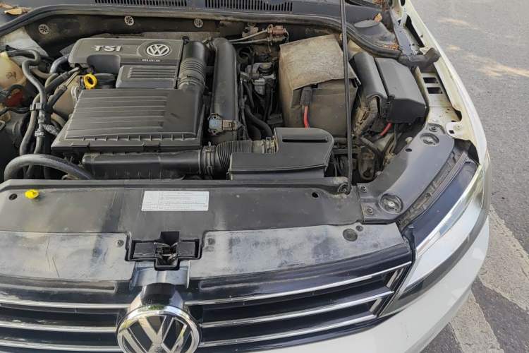 Used Volkswagen Sagitar 2018 280TSI DSG Comfort Model Engine Bay Left