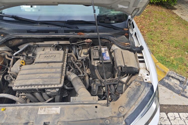 Used Volkswagen Sagitar 2018 1.6L Automatic Comfort Model Engine Bay Left