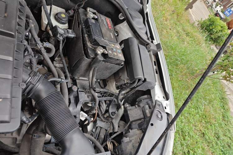 Used Volkswagen Sagitar 2018 1.6L Automatic Comfort Model Engine Bay Left