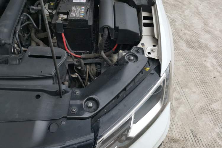 Used Volkswagen Sagitar 2018 280TSI DSG Ignite Edition Engine Bay Left