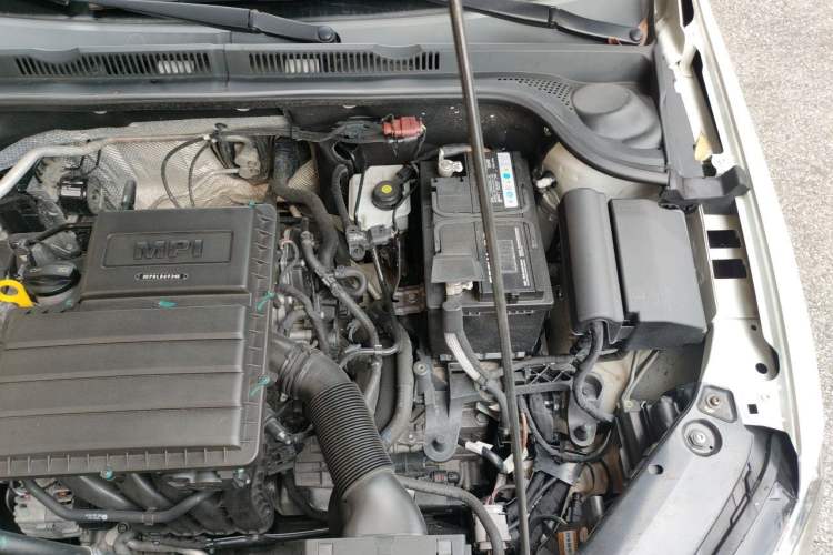 Used Volkswagen Sagitar 2018 1.6L Automatic Comfort Model Engine Bay Left