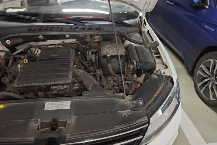 Used Volkswagen Sagitar 2018 1.6L Automatic Comfort Model Engine Bay Left