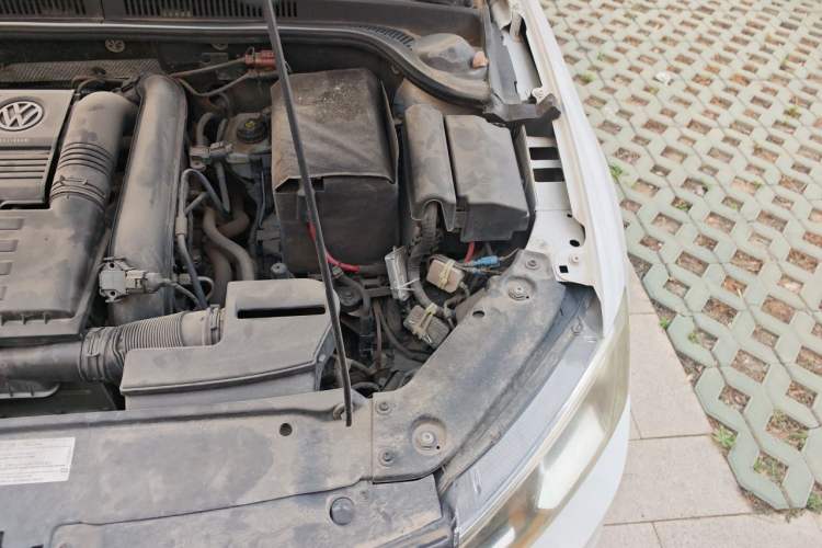 Used Volkswagen Sagitar 2018 280TSI DSG Comfort Model Engine Bay Left