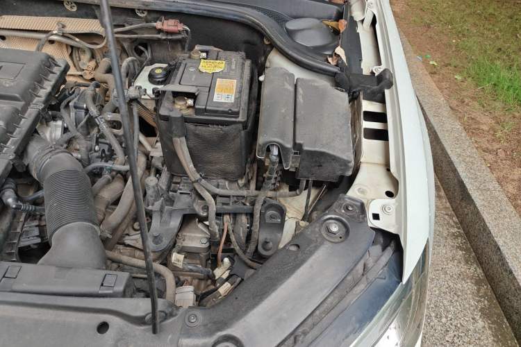 Used Volkswagen Sagitar 2018 1.6L Automatic Comfort Model Engine Bay Left