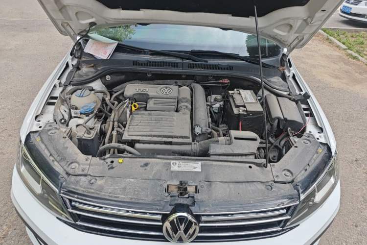 Used Volkswagen Sagitar 2018 280TSI DSG Ignite Edition Engine Bay