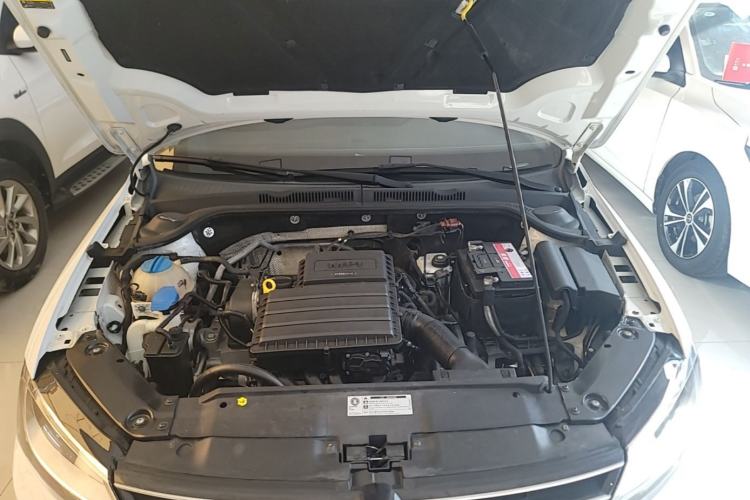 Used Volkswagen Sagitar 2018 1.6L Automatic Comfort Model Engine Bay