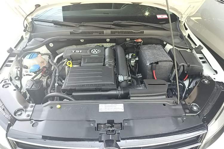 Used Volkswagen Sagitar 2018 180TSI DSG Prestige Edition Engine Bay