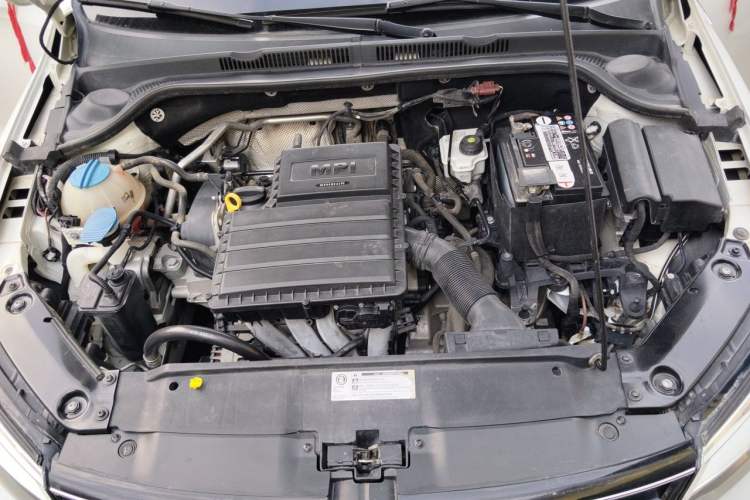 Used Volkswagen Sagitar 2018 1.6L Manual Comfort Model Engine Bay