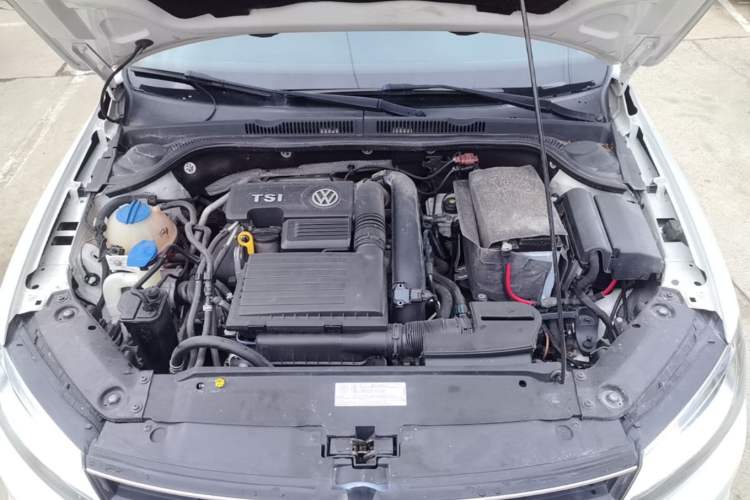 Used Volkswagen Sagitar 2018 280TSI DSG Comfort Model Engine Bay