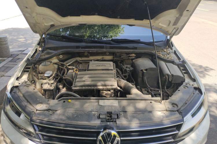 Used Volkswagen Sagitar 2018 1.6L Automatic Comfort Model Engine Bay