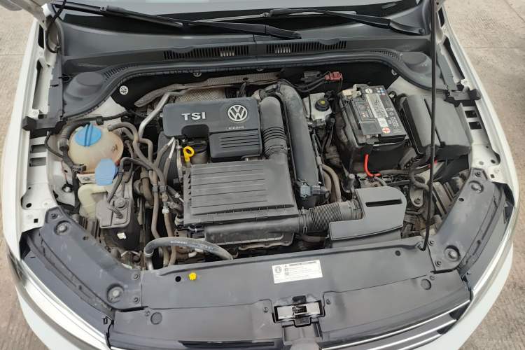 Used Volkswagen Sagitar 2018 180TSI DSG Prestige Edition Engine Bay