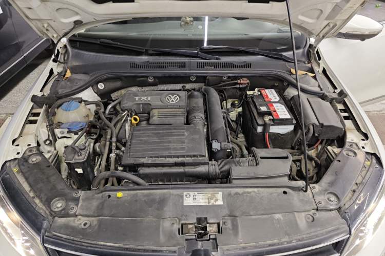Used Volkswagen Sagitar 2018 280TSI DSG Ignite Edition Engine Bay
