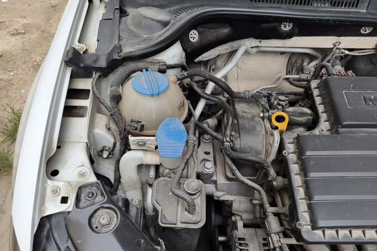 Used Volkswagen Sagitar 2018 1.6L Manual Comfort Model Engine Bay Right