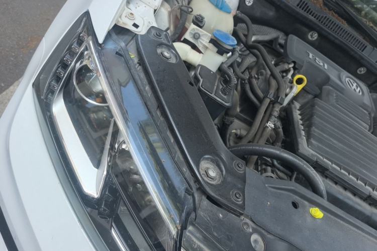 Used Volkswagen Sagitar 2018 280TSI DSG Ignite Edition Engine Bay Right