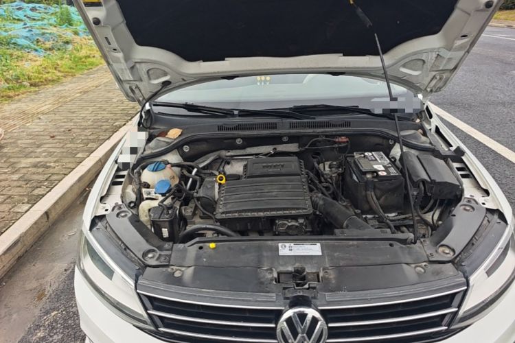 Used Volkswagen Sagitar 2018 1.6L Automatic Comfort Model Engine Bay Right