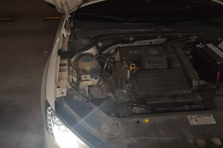 Used Volkswagen Sagitar 2018 280TSI DSG Ignite Edition Engine Bay Right